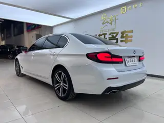 BMW 5 Series 2021 530Li Leader Ensemble de luxe intérieur photo 13