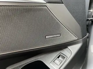 BMW 3 Series 2025 330Li Premium Class M Sports Night Suit interior photo 14 BMW 3 Series 2025 330Li Premium Class M Sports Night Suit interior photo 14