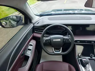 Jetour X90 PLUS 2025 1.6TD DCT Elite Edition interior photo 12 Jetour X90 PLUS 2025 1.6TD DCT Elite Edition interior photo 12