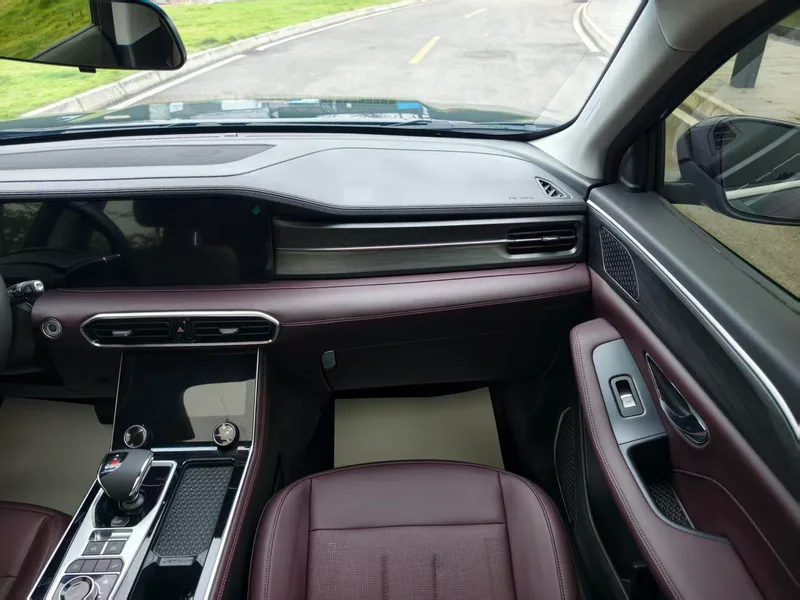 Jetour X90 PLUS 2025 1.6TD DCT Elite Edition interior photo 18 Jetour X90 PLUS 2025 1.6TD DCT Elite Edition interior photo 18