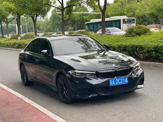 BMW 3 Series 2022 325Li M Sports Night Suit exterior photo 3 BMW 3 Series 2022 325Li M Sports Night Suit exterior photo 3