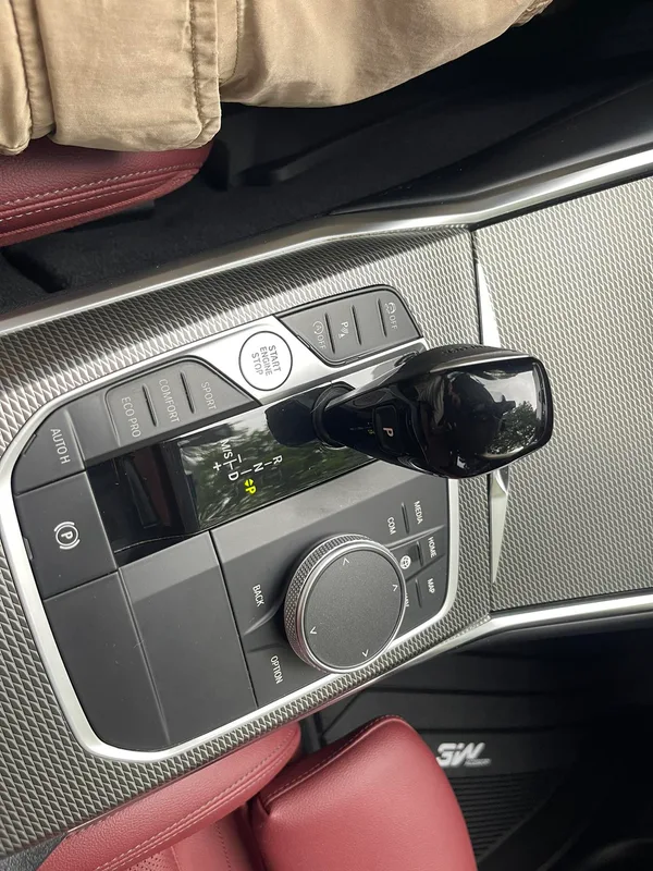 BMW 3 Series 2022 325Li M Sports Night Suit interior photo 12 BMW 3 Series 2022 325Li M Sports Night Suit interior photo 12