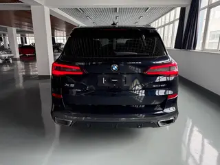 BMW X5 2021 Reforma xDrive40i Tipo de lujo M Conjunto deportivo exterior foto 4