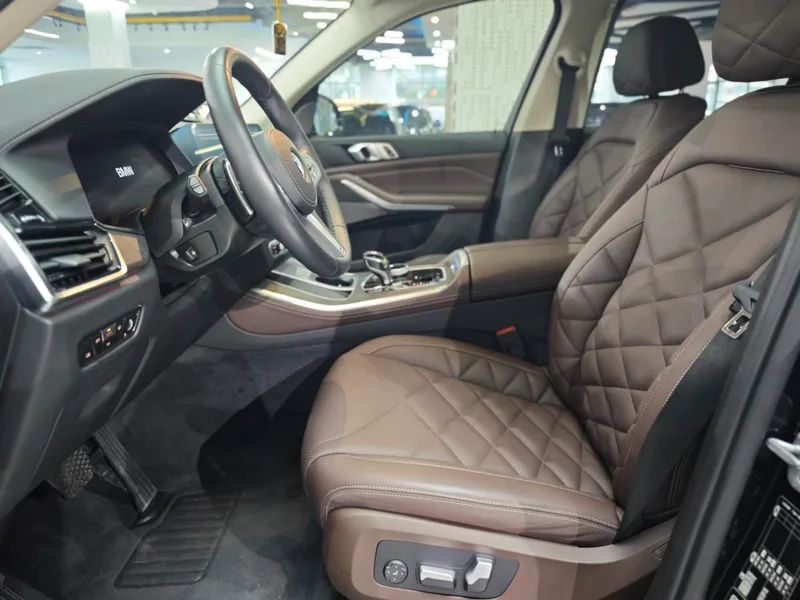 BMW X5 2022 xDrive 30Li Type de luxe M Ensemble de sport extérieur photo 4 BMW X5 2022 xDrive 30Li Type de luxe M Ensemble de sport extérieur photo 4