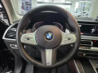 BMW X5 2022 xDrive 30Li Type de luxe M Ensemble de sport extérieur photo 7 BMW X5 2022 xDrive 30Li Type de luxe M Ensemble de sport extérieur photo 7