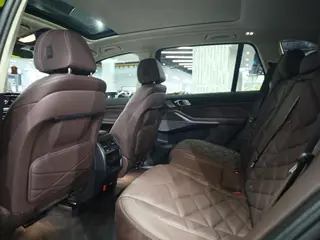 BMW X5 2022 xDrive 30Li Type de luxe M Ensemble de sport intérieur photo 10 BMW X5 2022 xDrive 30Li Type de luxe M Ensemble de sport intérieur photo 10