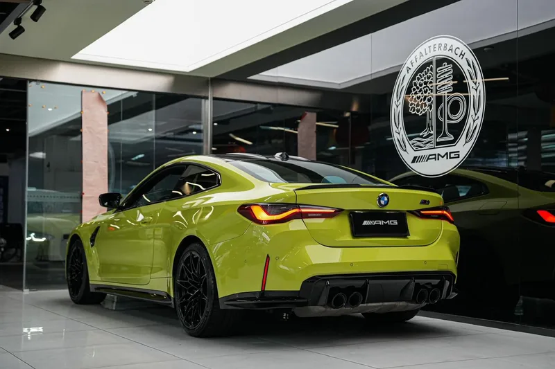 BMW M4 2023 M4 Coupé Version Thunder extérieur photo 5 BMW M4 2023 M4 Coupé Version Thunder extérieur photo 5