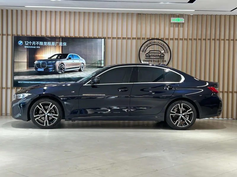 BMW 3 Series 2023 325i M Ensemble de sport extérieur photo 3 BMW 3 Series 2023 325i M Ensemble de sport extérieur photo 3