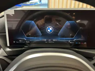 BMW 3 Series 2023 325i M Ensemble de sport intérieur photo 10 BMW 3 Series 2023 325i M Ensemble de sport intérieur photo 10