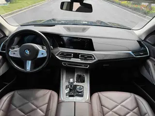 BMW X5 2022 xDrive 30Li Tipo de lujo M Conjunto deportivo interior foto 12 BMW X5 2022 xDrive 30Li Tipo de lujo M Conjunto deportivo interior foto 12