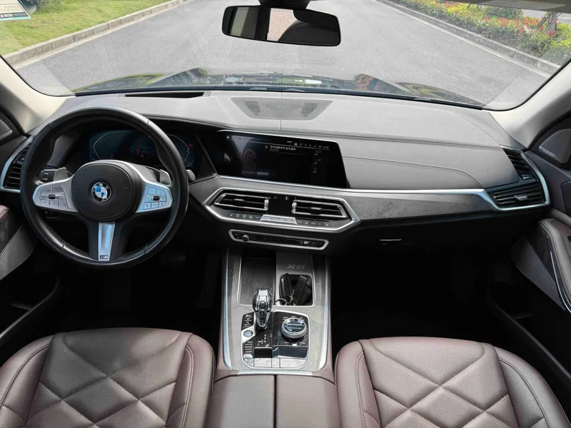 BMW X5 2022 xDrive 30Li Tipo de lujo M Conjunto deportivo interior foto 12 BMW X5 2022 xDrive 30Li Tipo de lujo M Conjunto deportivo interior foto 12