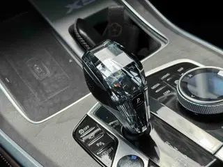 BMW X5 2022 xDrive 30Li Tipo de lujo M Conjunto deportivo interior foto 14 BMW X5 2022 xDrive 30Li Tipo de lujo M Conjunto deportivo interior foto 14