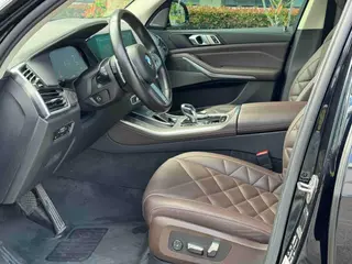 BMW X5 2022 xDrive 30Li Tipo de lujo M Conjunto deportivo interior foto 15 BMW X5 2022 xDrive 30Li Tipo de lujo M Conjunto deportivo interior foto 15