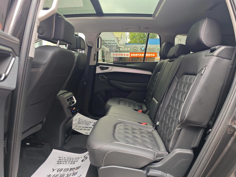 Volkswagen Talagon 2023 380TSI Edición insignia de tracción en las cuatro ruedas 7 Asiento exterior foto 9