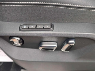 Volkswagen Talagon 2023 380TSI Edición insignia de tracción en las cuatro ruedas 7 Asiento interior foto 14