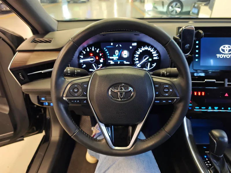 Toyota Avalon 2023 2.0L CVT Edición seleccionada interior foto 12 Toyota Avalon 2023 2.0L CVT Edición seleccionada interior foto 12