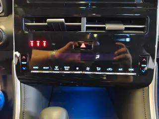 Toyota Avalon 2023 2.0L CVT Edición seleccionada interior foto 17 Toyota Avalon 2023 2.0L CVT Edición seleccionada interior foto 17