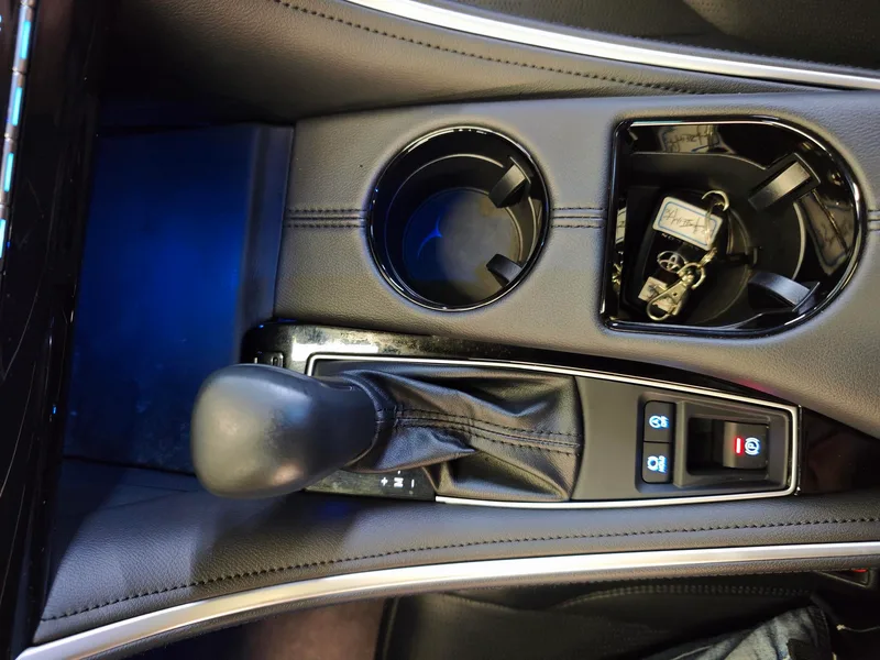 Toyota Avalon 2023 2.0L CVT Edición seleccionada interior foto 18 Toyota Avalon 2023 2.0L CVT Edición seleccionada interior foto 18