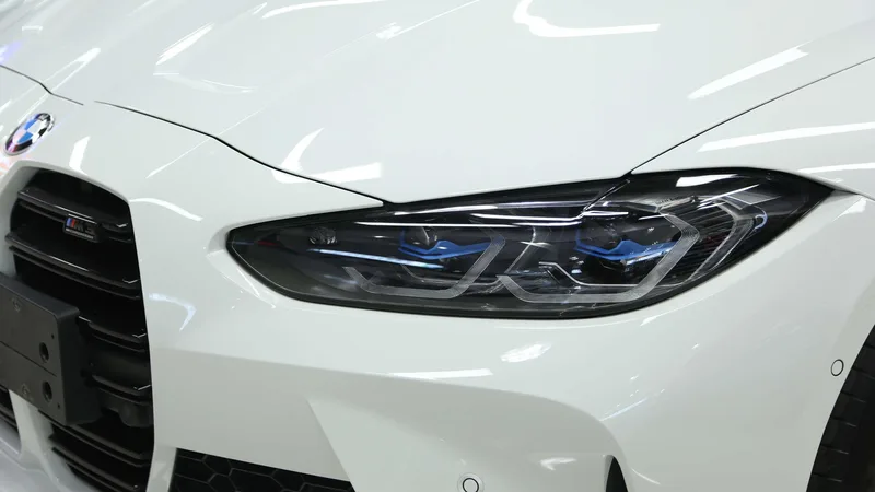 BMW M3 2024 M3 Sedán de cuatro puertas Versión Thunder exterior foto 4 BMW M3 2024 M3 Sedán de cuatro puertas Versión Thunder exterior foto 4