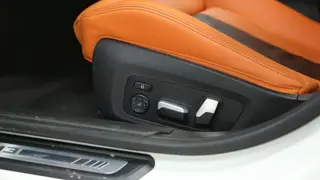 BMW M3 2024 M3 Sedán de cuatro puertas Versión Thunder interior foto 17 BMW M3 2024 M3 Sedán de cuatro puertas Versión Thunder interior foto 17