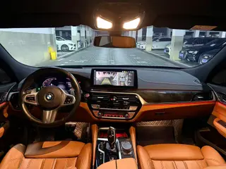 BMW 6 Series GT 2022 630i M Sports suit interior photo 8