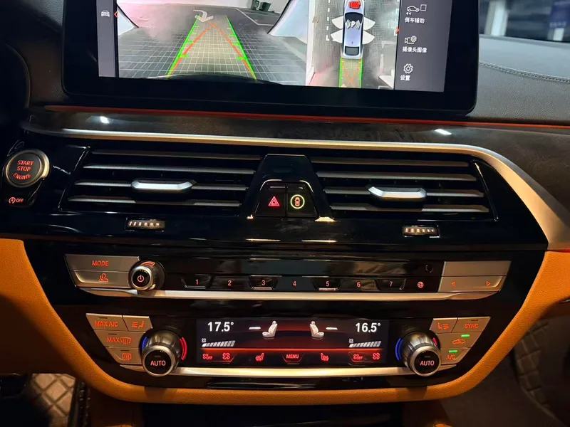 BMW 6 Series GT 2022 630i M Sports suit interior photo 10