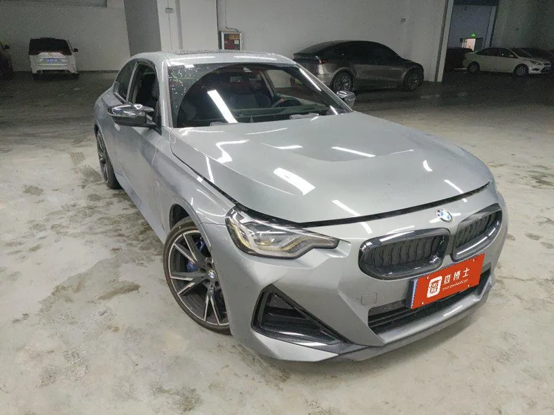 BMW 2 Series 2024 M240i Coupé exterior foto 2 BMW 2 Series 2024 M240i Coupé exterior foto 2