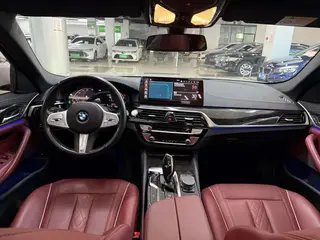 BMW 5 Series 2022 Deuxième lifting 525Li M Ensemble de sport intérieur photo 11 BMW 5 Series 2022 Deuxième lifting 525Li M Ensemble de sport intérieur photo 11
