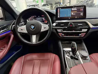 BMW 5 Series 2022 Deuxième lifting 525Li M Ensemble de sport intérieur photo 12 BMW 5 Series 2022 Deuxième lifting 525Li M Ensemble de sport intérieur photo 12
