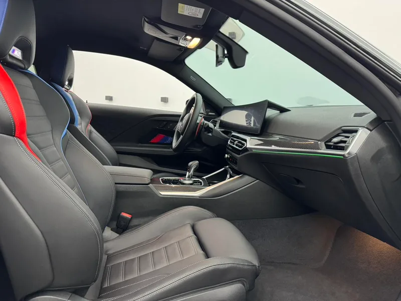 BMW M2 2023 M2 Coupe interior photo 11 BMW M2 2023 M2 Coupe interior photo 11