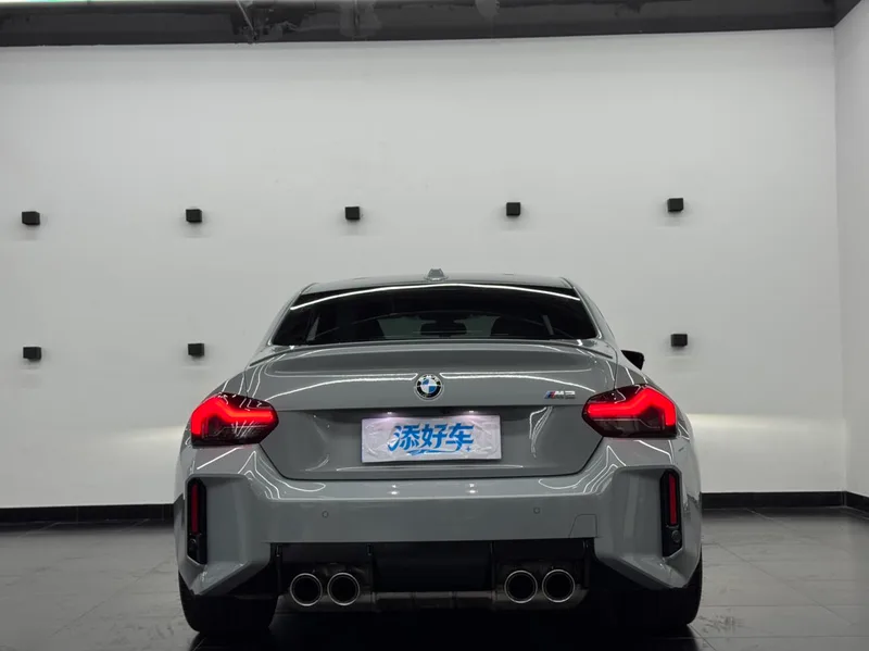 BMW M2 2023 M2 Coupe interior photo 14 BMW M2 2023 M2 Coupe interior photo 14