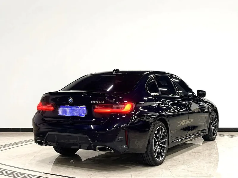 BMW 3 Series 2023 325Li M Спортивный костюм экстерьер фото 5 BMW 3 Series 2023 325Li M Спортивный костюм экстерьер фото 5