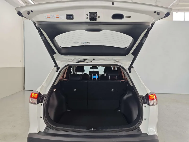 Toyota Frontlander 2022 2.0L CVT Luxury PLUS version interior photo 17 Toyota Frontlander 2022 2.0L CVT Luxury PLUS version interior photo 17