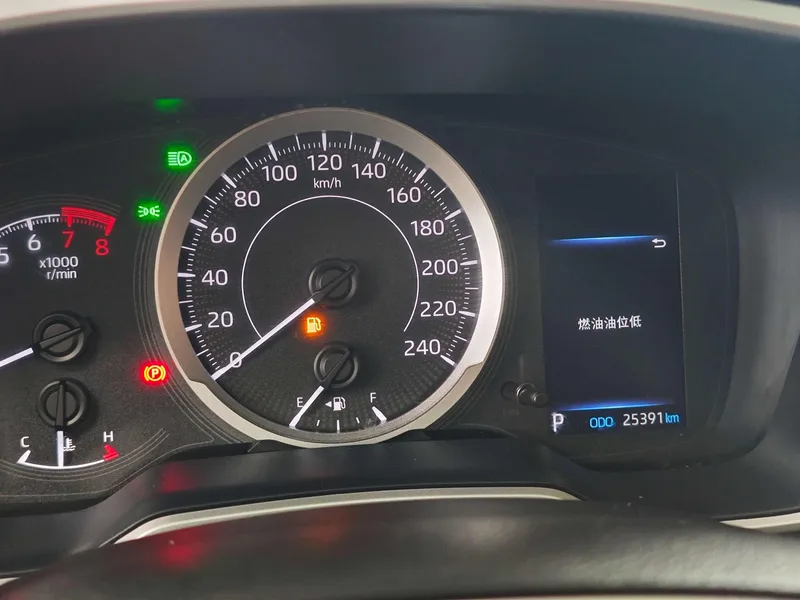 Toyota Frontlander 2022 2.0L CVT Luxury PLUS version interior photo 20 Toyota Frontlander 2022 2.0L CVT Luxury PLUS version interior photo 20