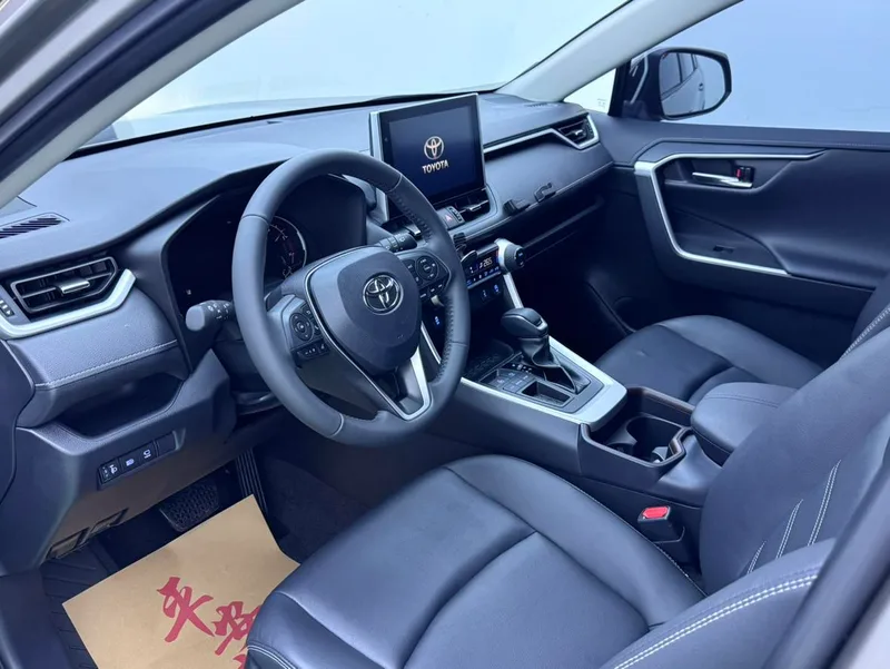 Toyota RAV4 2022 2.0L CVT Moda de tracción en dos ruedas PLUS Edición interior foto 12 Toyota RAV4 2022 2.0L CVT Moda de tracción en dos ruedas PLUS Edición interior foto 12