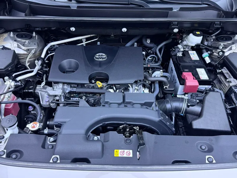 Toyota RAV4 2022 2.0L CVT Moda de tracción en dos ruedas PLUS Edición interior foto 13 Toyota RAV4 2022 2.0L CVT Moda de tracción en dos ruedas PLUS Edición interior foto 13