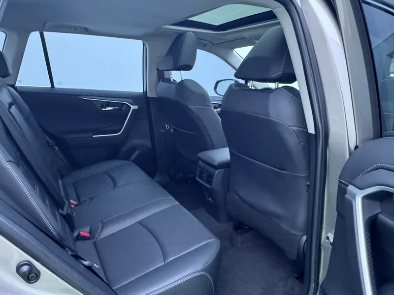 Toyota RAV4 2022 2.0L CVT Moda de tracción en dos ruedas PLUS Edición interior foto 18 Toyota RAV4 2022 2.0L CVT Moda de tracción en dos ruedas PLUS Edición interior foto 18