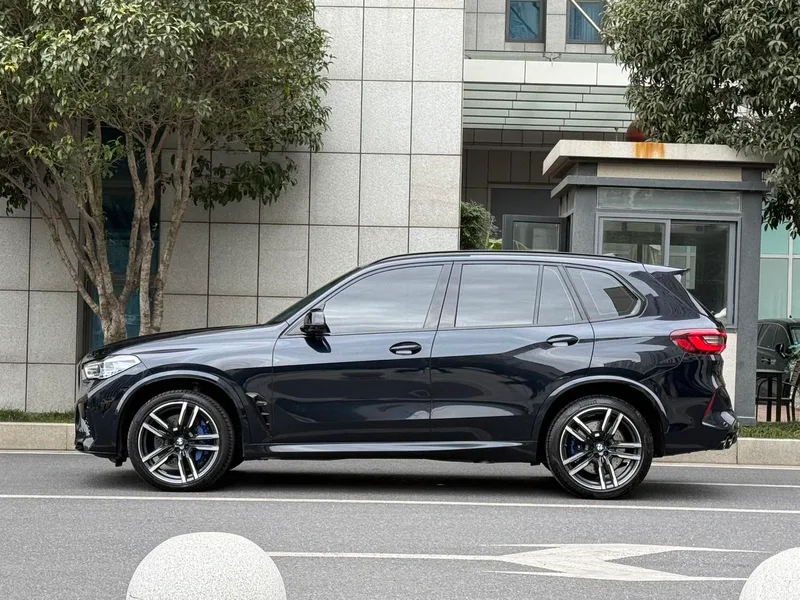BMW X5 M 2021 X5 M extérieur photo 3 BMW X5 M 2021 X5 M extérieur photo 3