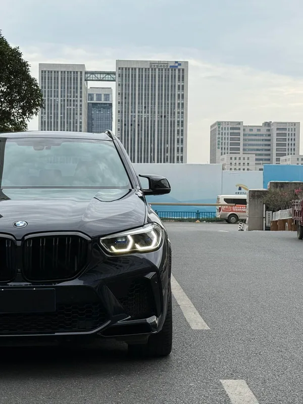 BMW X5 M 2021 X5 M extérieur photo 7 BMW X5 M 2021 X5 M extérieur photo 7