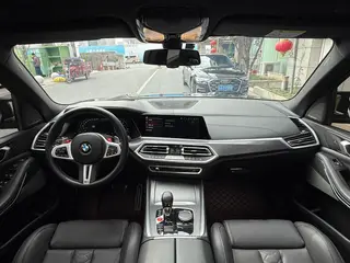 BMW X5 M 2021 X5 M intérieur photo 12 BMW X5 M 2021 X5 M intérieur photo 12