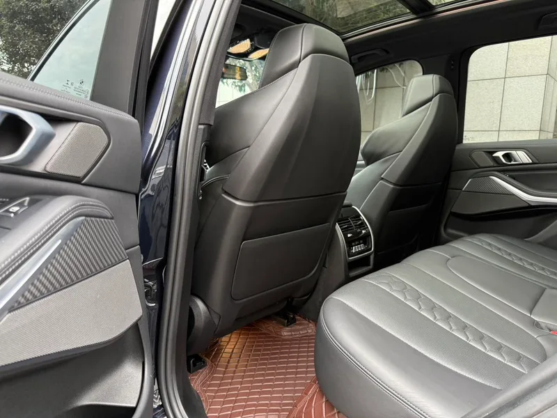 BMW X5 M 2021 X5 M intérieur photo 20 BMW X5 M 2021 X5 M intérieur photo 20