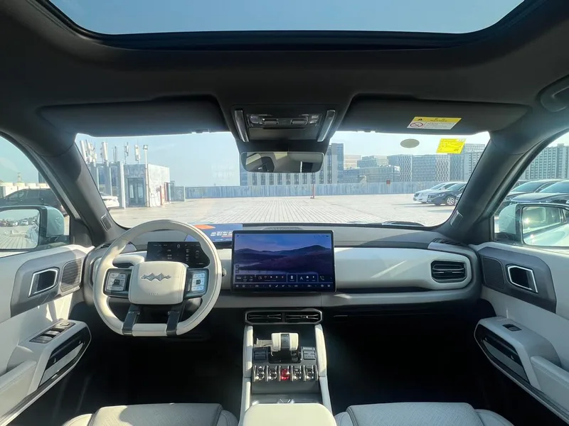 Fangchengbao Titanium 3 2025 501KM Полный привод Ultra Версия интерьер фото 9 Fangchengbao Titanium 3 2025 501KM Полный привод Ultra Версия интерьер фото 9