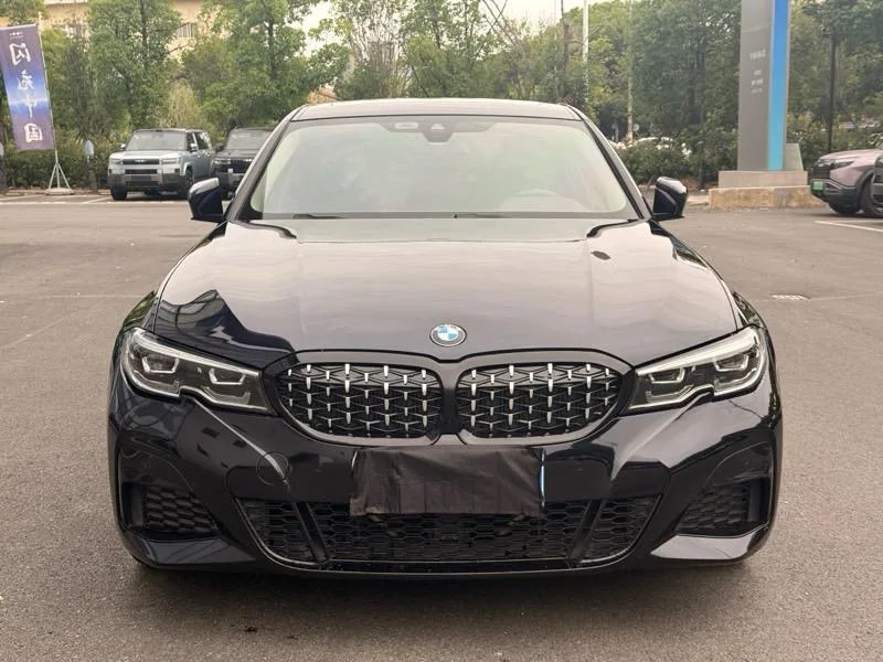BMW 3 Series 2022 325i M Sports suit exterior photo 3 BMW 3 Series 2022 325i M Sports suit exterior photo 3