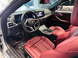 BMW 4 Series 2024 430i M Set de nuit de sport intérieur photo 11 BMW 4 Series 2024 430i M Set de nuit de sport intérieur photo 11