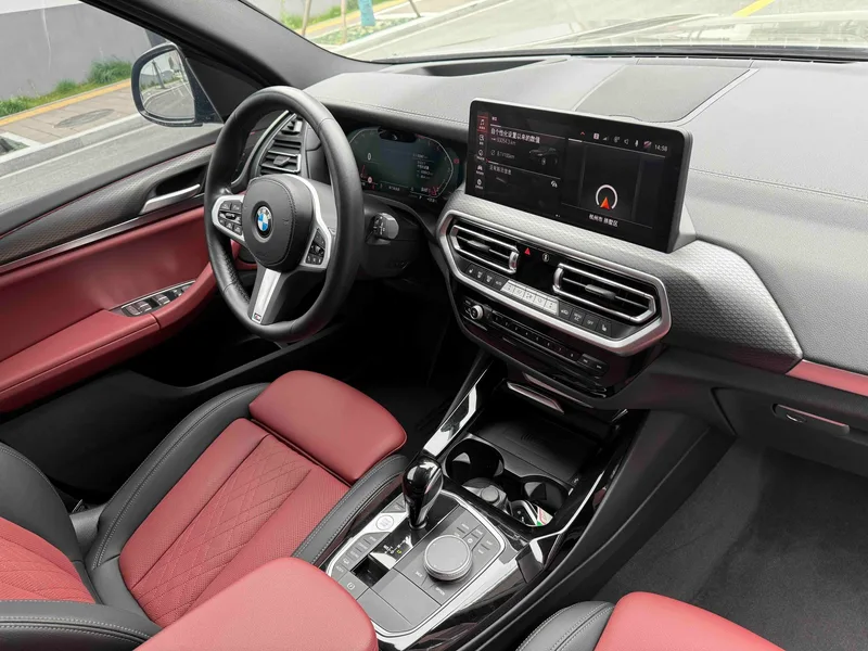 BMW X3 2022 Restyling xDrive30i Premium Class M Obsidian Night Suit interior photo 10 BMW X3 2022 Restyling xDrive30i Premium Class M Obsidian Night Suit interior photo 10