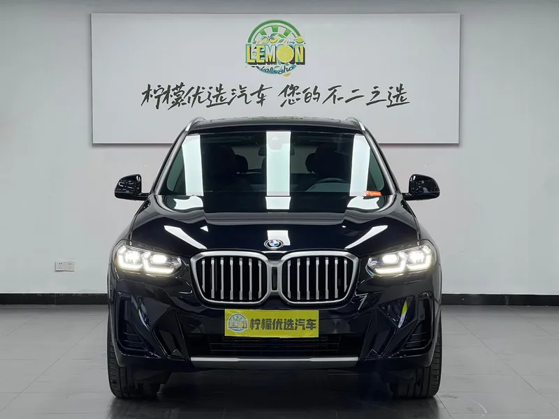 BMW X3 2022 xDrive25i M Спортивный костюм экстерьер фото 2 BMW X3 2022 xDrive25i M Спортивный костюм экстерьер фото 2
