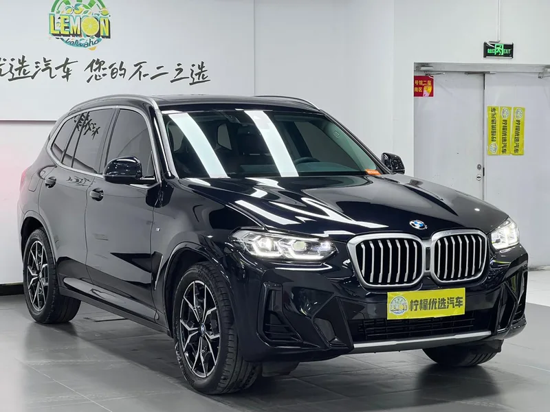 BMW X3 2022 xDrive25i M Спортивный костюм экстерьер фото 4 BMW X3 2022 xDrive25i M Спортивный костюм экстерьер фото 4