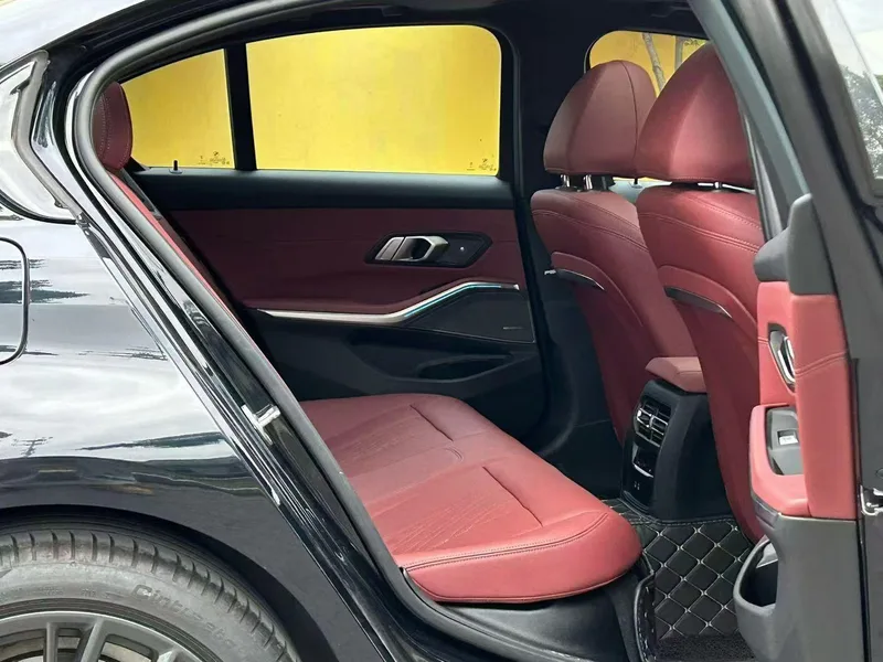 BMW 3 Series 2023 330i M Sports Night Suit interior photo 6 BMW 3 Series 2023 330i M Sports Night Suit interior photo 6