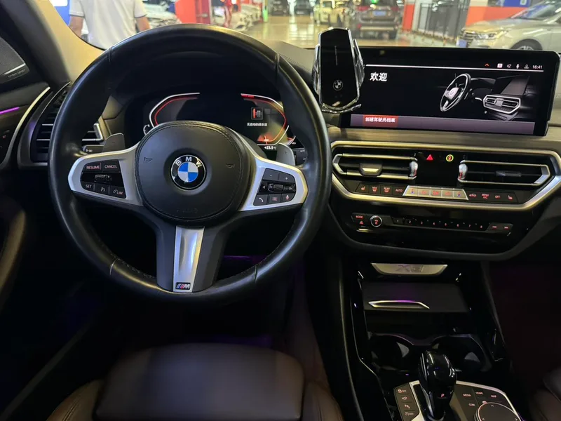 BMW X3 2022 Reforma xDrive30i Líder M Traje de noche Yao interior foto 12 BMW X3 2022 Reforma xDrive30i Líder M Traje de noche Yao interior foto 12