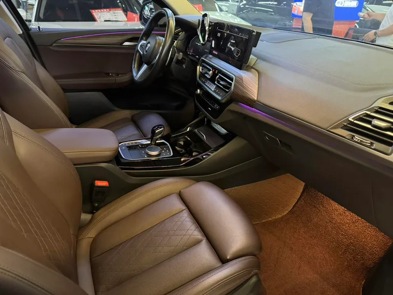 BMW X3 2022 Reforma xDrive30i Líder M Traje de noche Yao interior foto 15 BMW X3 2022 Reforma xDrive30i Líder M Traje de noche Yao interior foto 15